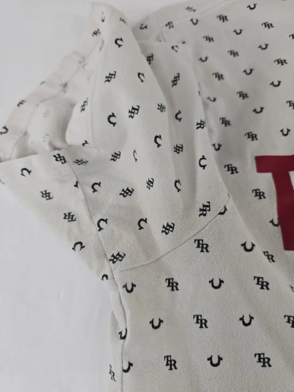 True Religion Men's Split Monogram Tee T- Shirt in Black/White MEN'S SIZE MEDIUM